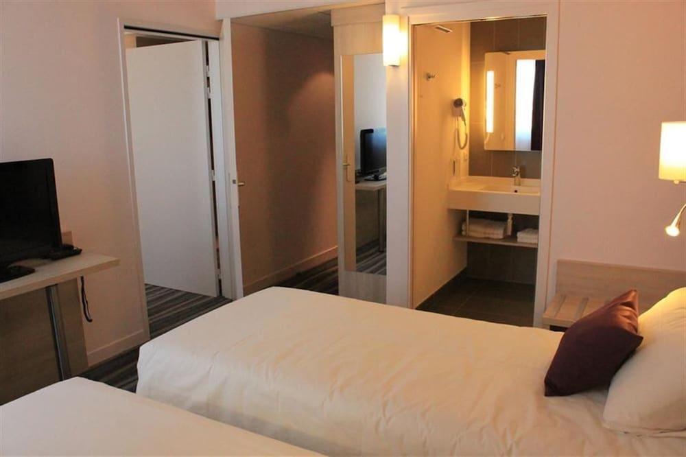 Brit Hotel Vendee Mer Les Achards  المظهر الخارجي الصورة