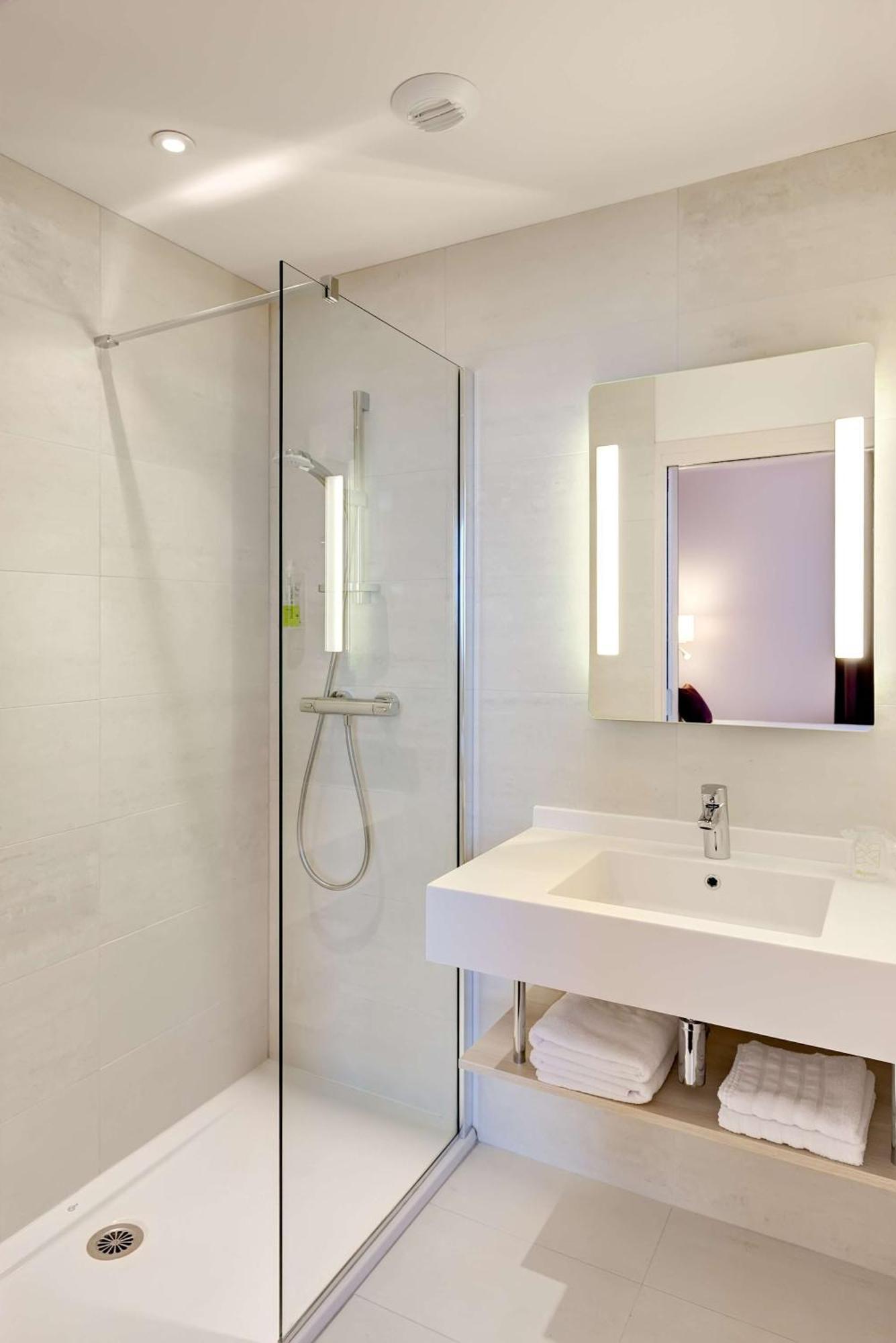 Brit Hotel Vendee Mer Les Achards  المظهر الخارجي الصورة