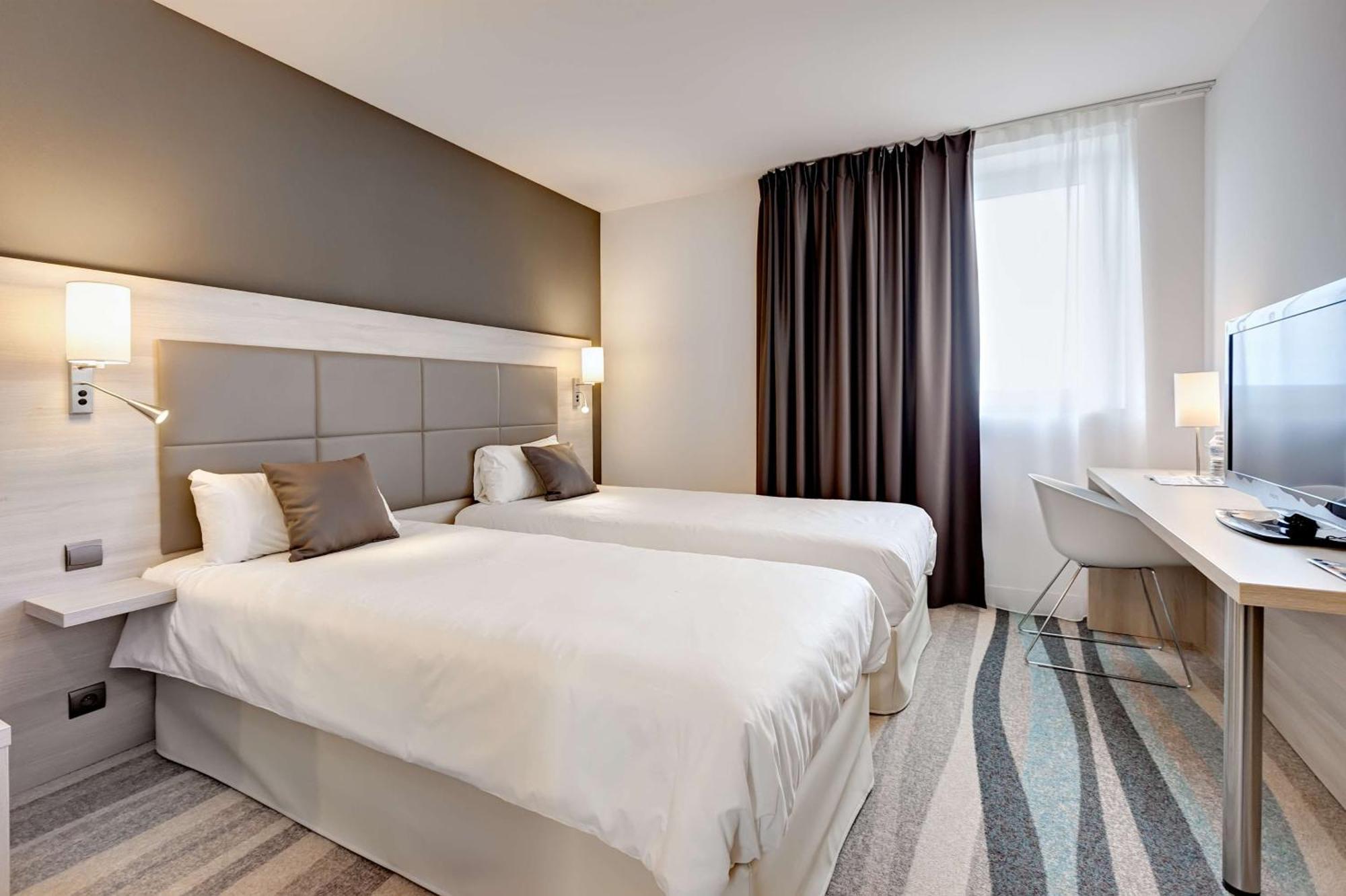 Brit Hotel Vendee Mer Les Achards  المظهر الخارجي الصورة