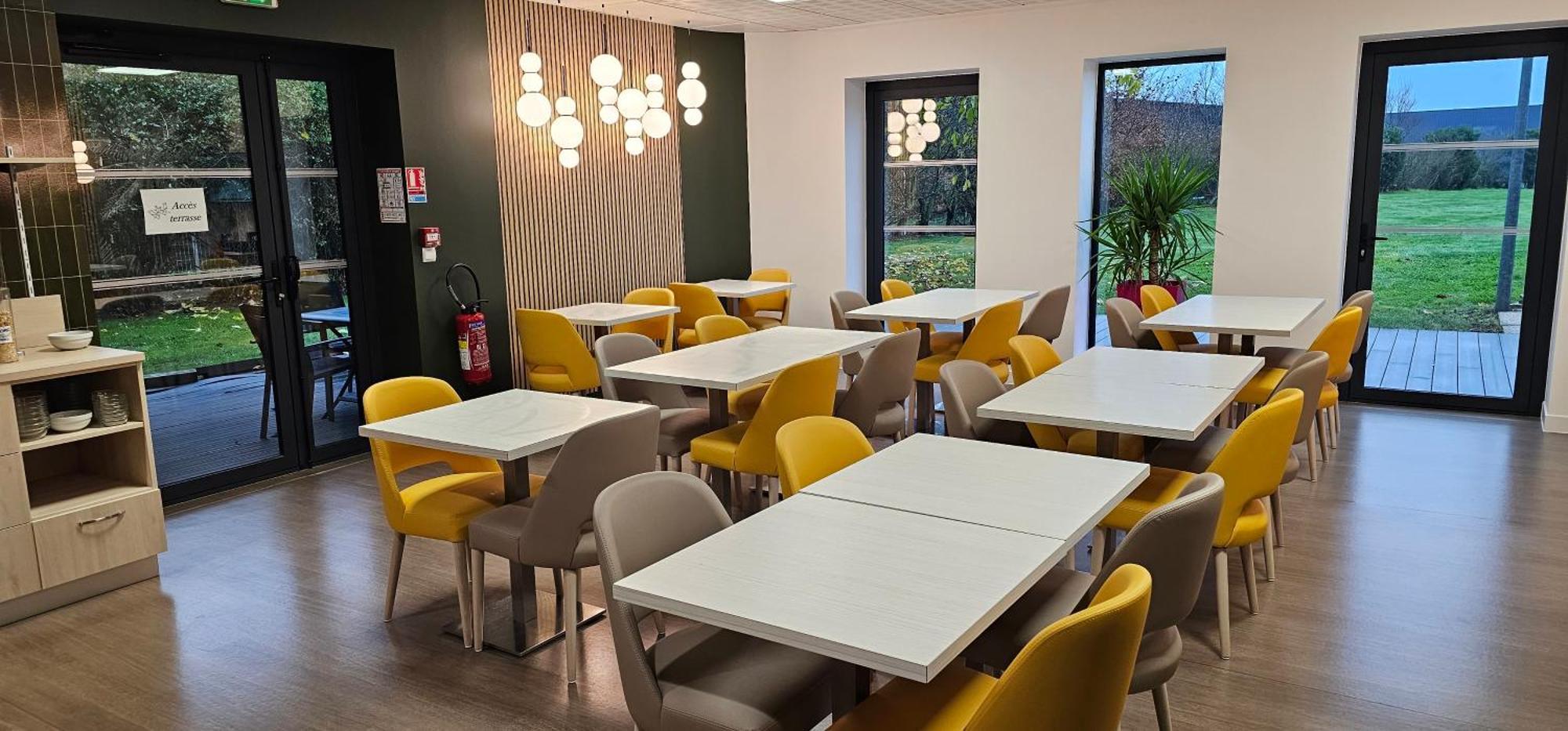 Brit Hotel Vendee Mer Les Achards  المظهر الخارجي الصورة
